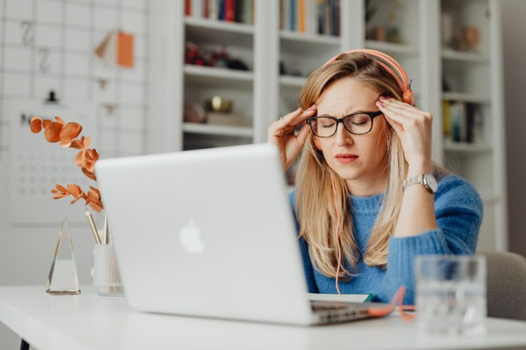 Lire la suite à propos de l’article Fatigue oculaire : comment prendre soin de sa santé visuelle ?